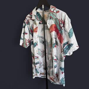 Quiksilver Waterman Hawaiian Shirt XL Tropical Button Up Island Print Aloha